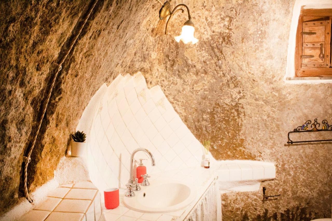 Вилла Casa Nella Roccia Бомарцо Экстерьер фото
